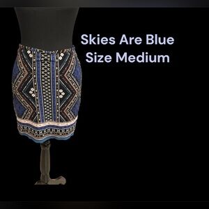 SKIES ARE BLUE MINI SKIRT WITH AZTEC DESIGN IN SIZE MEDIUM VERY GENTLY WORN